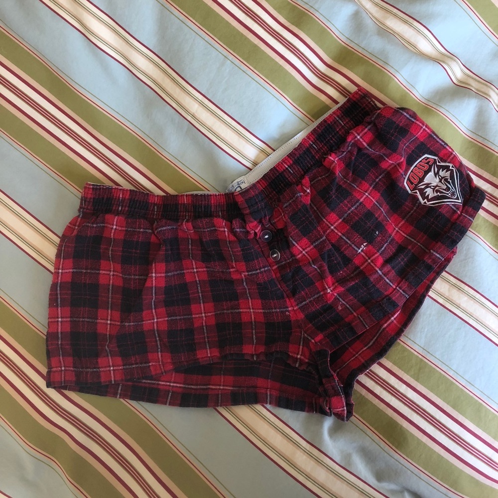 red and black plaid NMU lobos M pj shorts